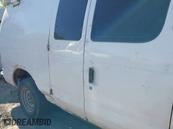 2013 Ford Econoline Cargo Commercial с VIN 1FTSE3EL4DDA38215, выставлен на аукционе IAAI как лот 41627924 с пробегом 181 821 миль миль и . История ставок и продаж доступна на DreamBid. Изображение 6.