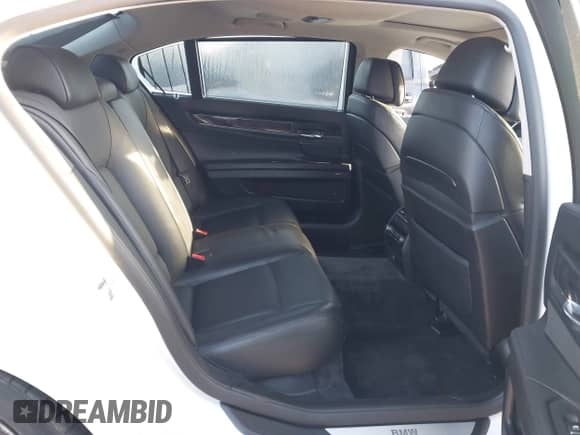 2010 BMW 7 Series 750Li с VIN WBAKB8C58ACY63604, выставлен на аукционе IAAI как лот 41986270 с пробегом 131 865 миль миль и . История ставок и продаж доступна на DreamBid. Изображение 8.