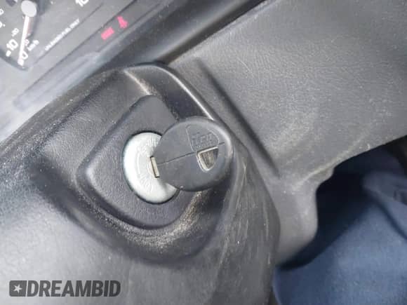 1996 Nissan Frontier XE с VIN 1N6SD11S2TC360938, выставлен на аукционе IAAI как лот 41235605 с пробегом 116 413 миль миль и . История ставок и продаж доступна на DreamBid. Изображение 11.
