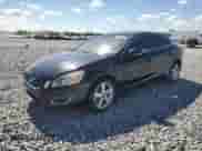 2013 Volvo S60 T5 Premier с VIN YV1612FS0D1205906, выставлен на аукционе Copart как лот 89648115 с пробегом 142 519 миль миль и Чистый • Clean title. История ставок и продаж доступна на DreamBid. Изображение 1.