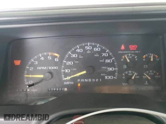 1996 GMC Sierra 1500 z VIN 2GTEC19R0T1563546, wystawiony jako Copart lot #55819425 z przebiegiem 176 900 mil mil oraz Szkoda całkowita • Salvage title. Historia ofert i sprzedaży dostępna na DreamBid. Obrazek 9.