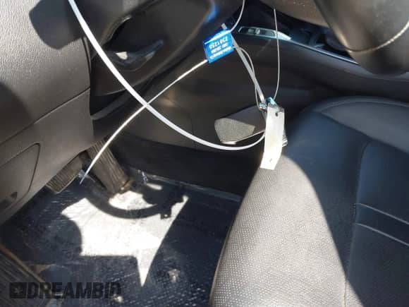 2021 Kia Sorento EX with VIN 5XYRH4LF2MG035520, listed as a IAAI auction lot 43082282 with 95,850 mi miles and . Bid and sale history available at DreamBid. Image 11.