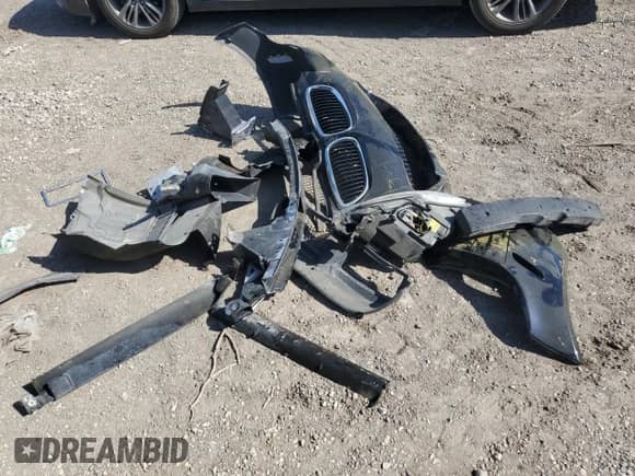 2013 BMW M3 с VIN WBSDX9C59DE785435, выставлен на аукционе Copart как лот 48993905 с пробегом 73 900 миль миль и Списание • Salvage title. История ставок и продаж доступна на DreamBid. Изображение 12.