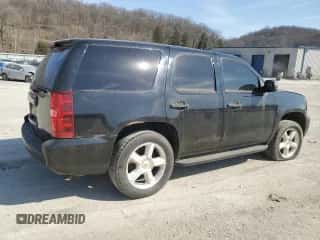 2007 Chevrolet Tahoe Police z VIN 1GNEC03077R358055, wystawiony jako Copart lot #48691995 z przebiegiem 192 585 mil mil oraz Czysty tytuł • Clean title. Historia ofert i sprzedaży dostępna na DreamBid. Obrazek 3.