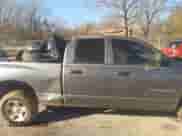 2005 Dodge 1500 ST z VIN 1D7HA18K65J550094, wystawiony jako IAAI lot #41672336 z przebiegiem 236 771 mil mil oraz . Historia ofert i sprzedaży dostępna na DreamBid. Obrazek 14.