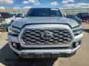 2022 Toyota Tacoma SR z VIN 3TYSZ5AN3NT055413, wystawiony jako Copart lot #85172665 z przebiegiem 70 937 mil mil oraz Szkoda całkowita • Salvage title. Historia ofert i sprzedaży dostępna na DreamBid. Obrazek 5.