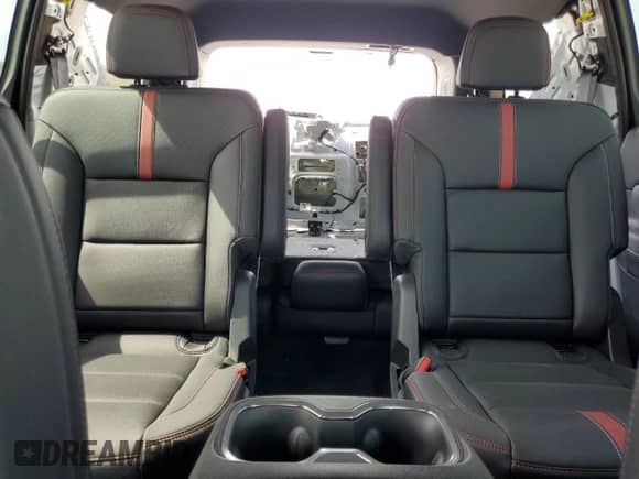 2025 Chevrolet Traverse FWD RS z VIN 1GNERLRS1SJ225632, wystawiony jako Copart lot #58037575 z przebiegiem 1 266 mil mil oraz Szkoda całkowita • Salvage title. Historia ofert i sprzedaży dostępna na DreamBid. Obrazek 10.