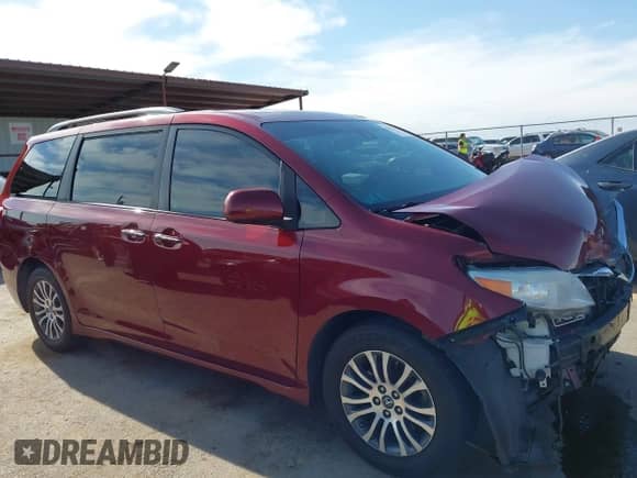 2018 Toyota Sienna XLE Auto Access Seat with VIN 5TDYZ3DC1JS909295, listed as a IAAI auction lot 42482553 with 132,420 mi miles and . Bid and sale history available at DreamBid. Image 13.