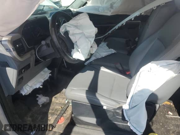 2021 Ford F-150 XL z VIN 1FTEX1EP2MKE07812, wystawiony jako Copart lot #63468535 z przebiegiem 130 653 mil mil oraz Szkoda całkowita • Salvage title. Historia ofert i sprzedaży dostępna na DreamBid. Obrazek 7.