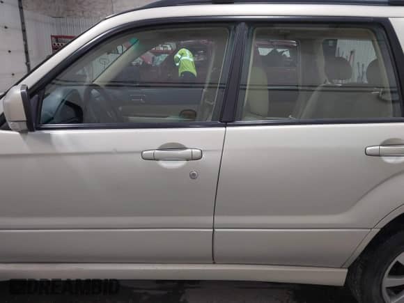 2006 Subaru Forester X с VIN JF1SG65696H700586, выставлен на аукционе IAAI как лот 42478232 с пробегом 140 447 миль миль и . История ставок и продаж доступна на DreamBid. Изображение 14.