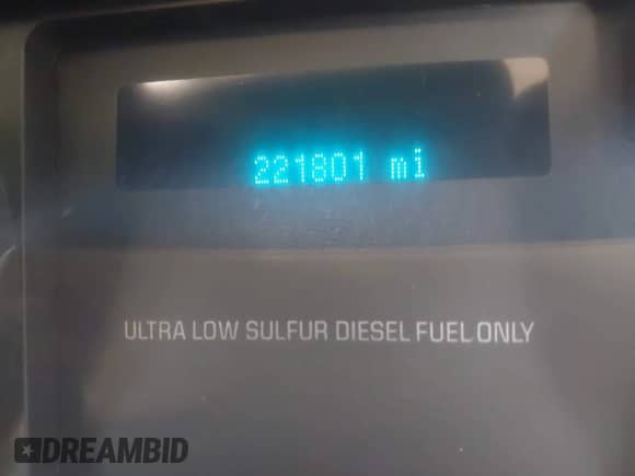 2011 Ford F-250 XL z VIN 1FT7W2BT6BEB18589, wystawiony jako IAAI lot #43122469 z przebiegiem 232 825 mil mil oraz . Historia ofert i sprzedaży dostępna na DreamBid. Obrazek 14.