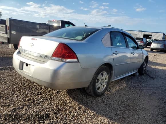 2010 Chevrolet Impala LS с VIN 2G1WA5EN6A1220346, выставлен на аукционе Copart как лот 85087835 с пробегом 88 868 миль миль и Списание • Salvage title. История ставок и продаж доступна на DreamBid. Изображение 3.