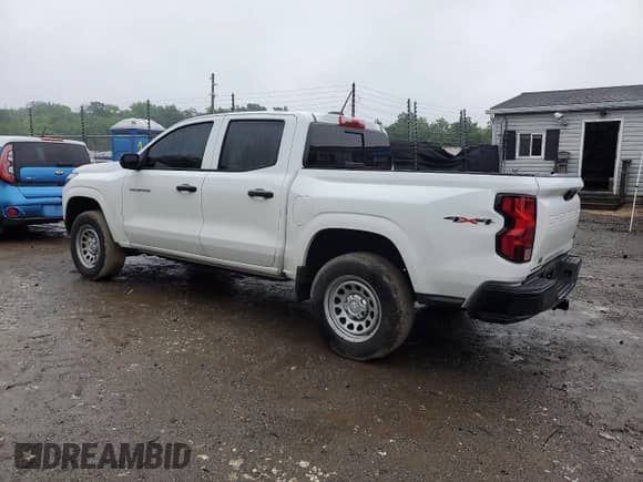 2023 Chevrolet Colorado 4WD Work Truck z VIN 1GCPTBEK3P1140835, wystawiony jako Copart lot #56874755 z przebiegiem 48 728 mil mil oraz Szkoda całkowita • Salvage title. Historia ofert i sprzedaży dostępna na DreamBid. Obrazek 2.