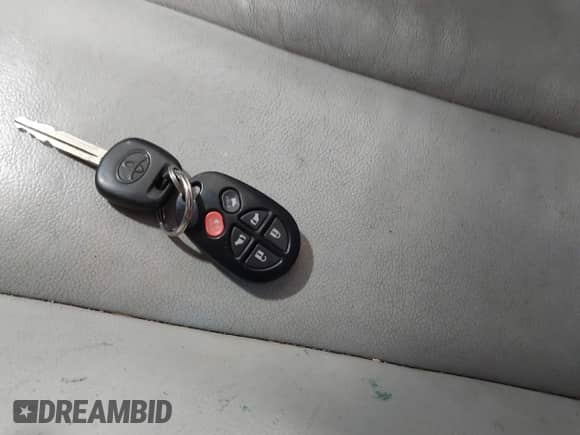 2014 Toyota Sienna Limited с VIN 5TDDK3DC7ES078040, выставлен на аукционе IAAI как лот 42771373 с пробегом 214 399 миль миль и . История ставок и продаж доступна на DreamBid. Изображение 11.