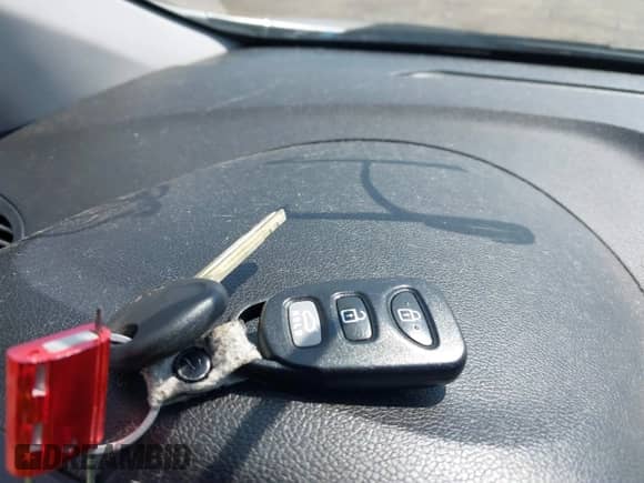 2011 Hyundai Elantra GLS z VIN KMHDH4AE7BU109641, wystawiony jako IAAI lot #42717928 z przebiegiem 114 421 mil mil oraz . Historia ofert i sprzedaży dostępna na DreamBid. Obrazek 11.