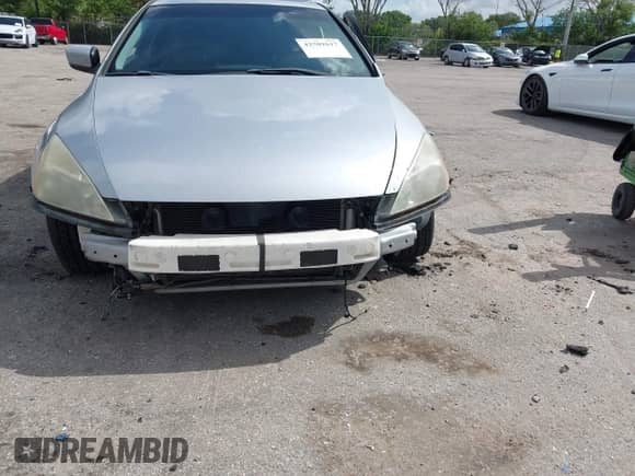 2003 Honda Accord EX с VIN 1HGCM81693A015602, выставлен на аукционе IAAI как лот 42501617 с пробегом 213 450 миль миль и . История ставок и продаж доступна на DreamBid. Изображение 6.