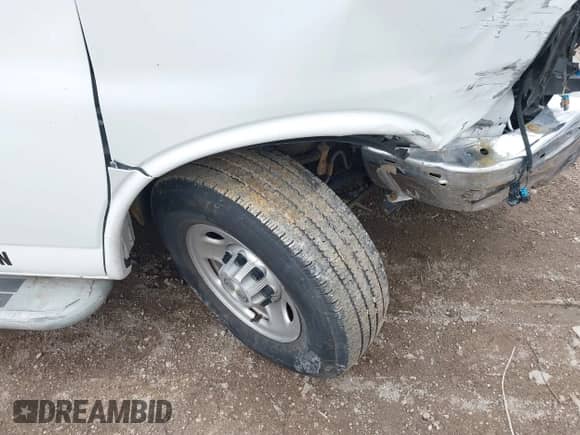 2021 Chevrolet Express Cargo с VIN 1GCWGAF77M1204620, выставлен на аукционе IAAI как лот 41933567 с пробегом 51 880 миль миль и . История ставок и продаж доступна на DreamBid. Изображение 17.