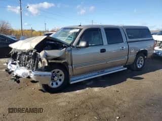 2005 Chevrolet Silverado 1500 LT с VIN 2GCEC13T451151928, выставлен на аукционе Copart как лот 81484024 с пробегом Не указан миль и Списание • Salvage title. История ставок и продаж доступна на DreamBid. Изображение 1.