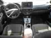 2022 Hyundai Kona SE с VIN KM8K22AB0NU917417, выставлен на аукционе Copart как лот 55091085 с пробегом 71 371 миль миль и Списание • Salvage title. История ставок и продаж доступна на DreamBid. Изображение 8.