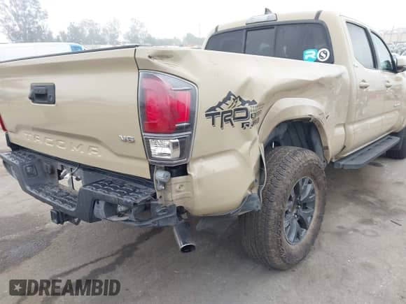 2017 Toyota Tacoma SR5 с VIN 3TMBZ5DN9HM012089, выставлен на аукционе IAAI как лот 43594908 с пробегом 98 752 миль миль и . История ставок и продаж доступна на DreamBid. Изображение 17.