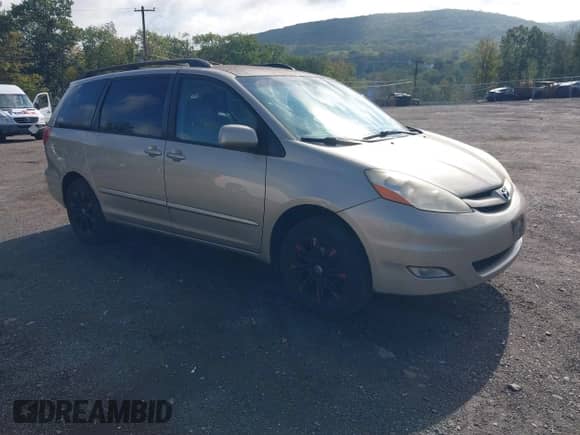 2006 Toyota Sienna XLE z VIN 5TDZA22C36S580227, wystawiony jako IAAI lot #43320123 z przebiegiem 328 503 mil mil oraz . Historia ofert i sprzedaży dostępna na DreamBid. Obrazek 1.