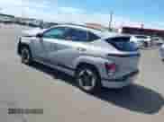 2024 Hyundai Kona Limited с VIN KM8HE3A69RU005482, выставлен на аукционе IAAI как лот 42370879 с пробегом 4 578 миль миль и . История ставок и продаж доступна на DreamBid. Изображение 3.