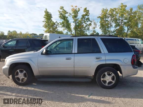 2008 Chevrolet TrailBlazer Fleet 2FL с VIN 1GNDT13S482175239, выставлен на аукционе IAAI как лот 43185876 с пробегом 186 900 миль миль и . История ставок и продаж доступна на DreamBid. Изображение 14.