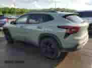 2024 Chevrolet Trax ACTIV z VIN KL77LKE21RC204424, wystawiony jako Copart lot #55168625 z przebiegiem 4 355 mil mil oraz Szkoda całkowita • Salvage title. Historia ofert i sprzedaży dostępna na DreamBid. Obrazek 2.