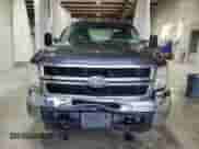 2010 Chevrolet Silverado 2500HD Work Truck z VIN 1GC5KVBG4AZ183052, wystawiony jako Copart lot #73705114 z przebiegiem 230 989 mil mil oraz Szkoda całkowita • Salvage title. Historia ofert i sprzedaży dostępna na DreamBid. Obrazek 5.