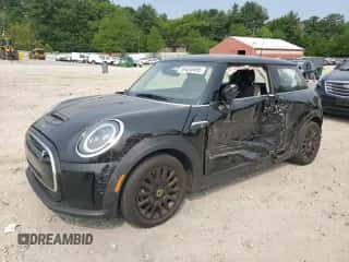 2022 MINI Hardtop Cooper SE with VIN WMW13DJ07N2R64881, listed as a Copart auction lot 59420455 with 33,750 mi miles and Salvage title. Bid and sale history available at DreamBid. Image 1.