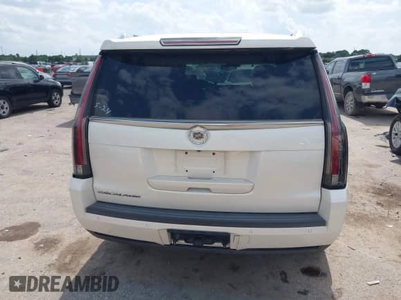 2015 Cadillac Escalade Premium с VIN 1GYS3CKJ2FR255870, выставлен на аукционе IAAI как лот 42459691 с пробегом 185 227 миль миль и . История ставок и продаж доступна на DreamBid. Изображение 16.