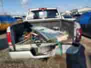 2018 Ram 1500 Express z VIN 3C6RR7KT0JG269925, wystawiony jako Copart lot #84081094 z przebiegiem 98 037 mil mil oraz Nie do naprawy • Non repairable. Historia ofert i sprzedaży dostępna na DreamBid. Obrazek 6.