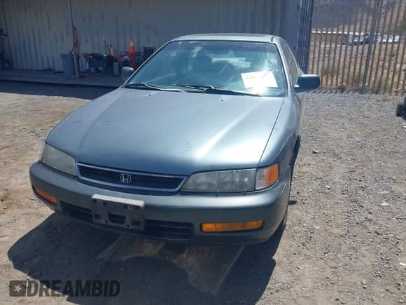 1996 Honda Accord EX with VIN 1HGCD7261TA028448, listed as a IAAI auction lot 42824144 with 259,080 mi miles and . Bid and sale history available at DreamBid. Image 6.