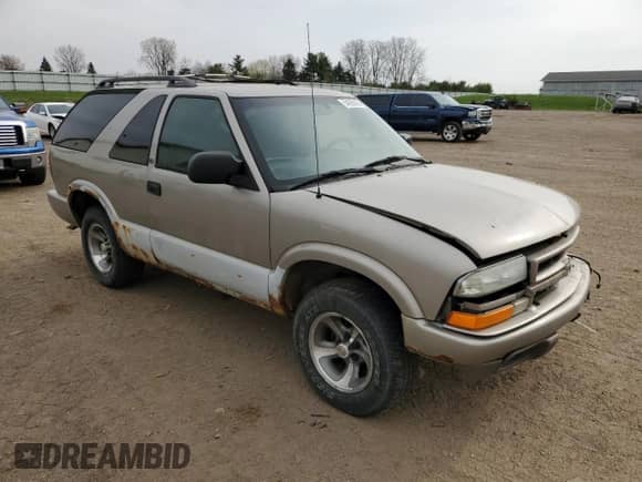 2000 Chevrolet Blazer LS с VIN 1GNCS18W9YK206592, выставлен на аукционе Copart как лот 54295205 с пробегом 200 617 миль миль и Чистый • Clean title. История ставок и продаж доступна на DreamBid. Изображение 4.