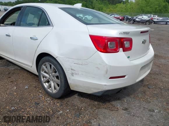 2015 Chevrolet Malibu LTZ with VIN 1G11F5SL0FF220857, listed as a IAAI auction lot 42107647 with 143,330 mi miles and . Bid and sale history available at DreamBid. Image 6.