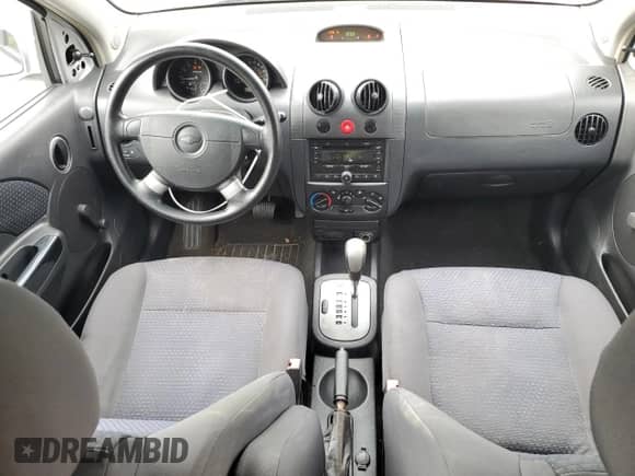 2008 Chevrolet Aveo LS z VIN KL1TD66698B085685, wystawiony jako Copart lot #73752454 z przebiegiem 59 578 mil mil oraz Nie do naprawy • Non repairable. Historia ofert i sprzedaży dostępna na DreamBid. Obrazek 8.