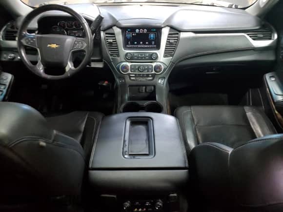 2015 Chevrolet Suburban LT z VIN 1GNSKJKC3FR736054, wystawiony jako Copart lot #81286515 z przebiegiem 120 440 mil mil oraz Czysty tytuł • Clean title. Historia ofert i sprzedaży dostępna na DreamBid. Obrazek 8.