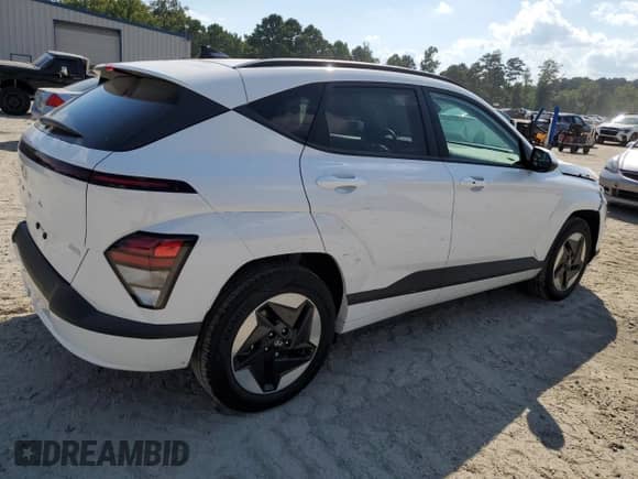 2025 Hyundai Kona SEL с VIN KM8HC3A6XSU031231, выставлен на аукционе Copart как лот 71281185 с пробегом 936 миль миль и Списание • Salvage title. История ставок и продаж доступна на DreamBid. Изображение 3.