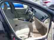 2015 Volvo S60 T5 Premier с VIN YV1612TK4F1353628, выставлен на аукционе IAAI как лот 42437664 с пробегом 184 076 миль миль и . История ставок и продаж доступна на DreamBid. Изображение 5.