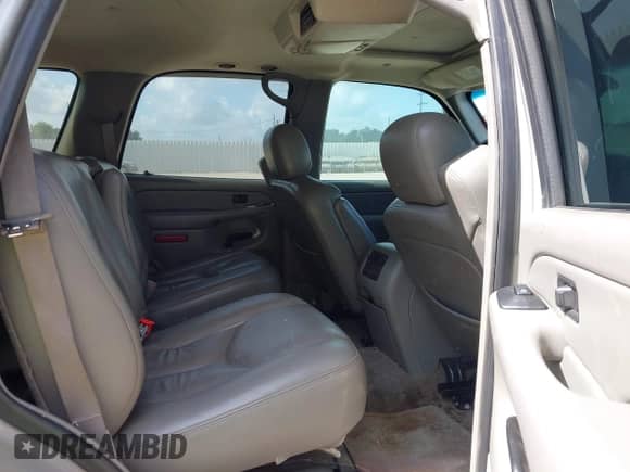 2006 Chevrolet Tahoe Z71 с VIN 1GNEK13Z06R121350, выставлен на аукционе IAAI как лот 42402320 с пробегом Не указан миль и . История ставок и продаж доступна на DreamBid. Изображение 8.