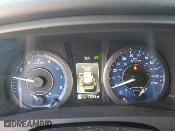 2020 Toyota Sienna XLE z VIN 5TDDZ3DC2LS231982, wystawiony jako Copart lot #53513685 z przebiegiem 75 231 mil mil oraz Nie do naprawy • Non repairable. Historia ofert i sprzedaży dostępna na DreamBid. Obrazek 9.