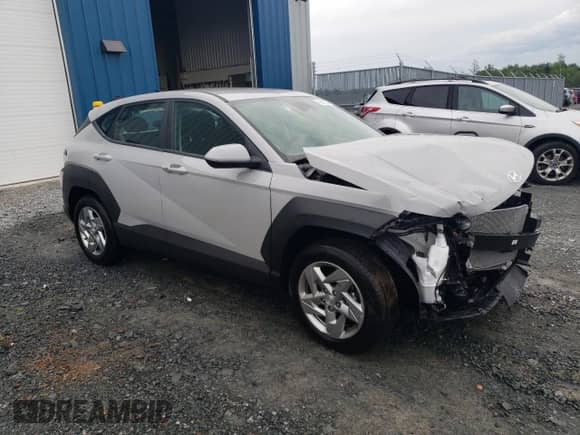 2024 Hyundai Kona Essential с VIN KM8HA3AB3RU143107, выставлен на аукционе Copart как лот 66185574 с пробегом 2 635 миль миль и Списание • Salvage title. История ставок и продаж доступна на DreamBid. Изображение 4.
