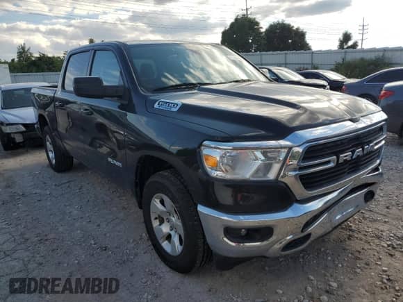 2021 Ram 1500 Big Horn z VIN 1C6RRFFG8MN644284, wystawiony jako Copart lot #81555195 z przebiegiem 132 043 mil mil oraz Szkoda całkowita • Salvage title. Historia ofert i sprzedaży dostępna na DreamBid. Obrazek 4.