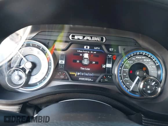 2020 Ram 1500 Limited z VIN 1C6RREHT2LN232946, wystawiony jako IAAI lot #41526767 z przebiegiem 38 305 mil mil oraz . Historia ofert i sprzedaży dostępna na DreamBid. Obrazek 7.