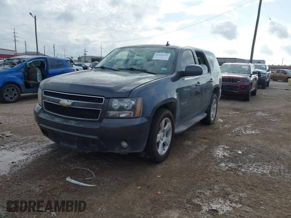 2010 Chevrolet Tahoe LT с VIN 1GNUCBE01AR282456, выставлен на аукционе IAAI как лот 42696291 с пробегом 156 435 миль миль и . История ставок и продаж доступна на DreamBid. Изображение 2.