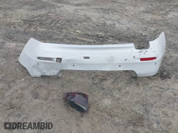 2016 BMW 5 Series 528i xDrive с VIN WBA5A7C57GG147935, выставлен на аукционе IAAI как лот 43255383 с пробегом 135 447 миль миль и . История ставок и продаж доступна на DreamBid. Изображение 12.