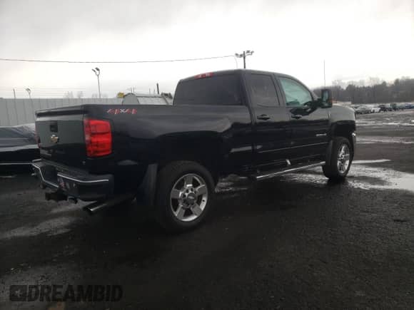 2018 Chevrolet Silverado 2500HD LT with VIN 1GC2KVEG8JZ105663, listed as a Copart auction lot 81495334 with 87,473 mi miles and Salvage title. Bid and sale history available at DreamBid. Image 3.