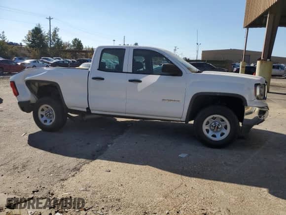 2018 GMC Sierra 1500 z VIN 1GTR1LEC2JZ138290, wystawiony jako Copart lot #77732714 z przebiegiem 160 851 mil mil oraz Szkoda całkowita • Salvage title. Historia ofert i sprzedaży dostępna na DreamBid. Obrazek 4.