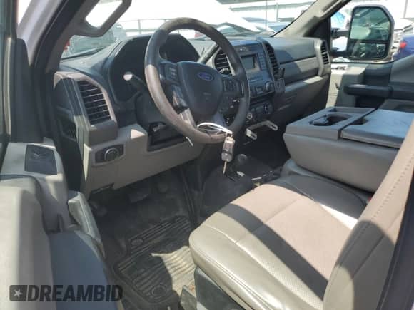2017 Ford F-250 XLT с VIN 1FTBF2B69HEB62583, выставлен на аукционе Copart как лот 66185435 с пробегом Не указан миль и Списание • Salvage title. История ставок и продаж доступна на DreamBid. Изображение 8.