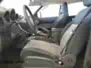 2009 Dodge Nitro SXT z VIN 1D8GU28KX9W536809, wystawiony jako Copart lot #77500034 z przebiegiem 155 737 mil mil oraz Szkoda całkowita • Salvage title. Historia ofert i sprzedaży dostępna na DreamBid. Obrazek 7.